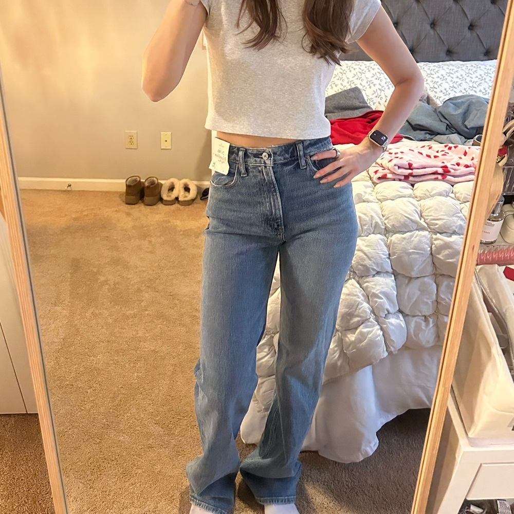 Abercrombie & Fitch Curve Love High Rise Blue Jeans - Picture 5 of 6